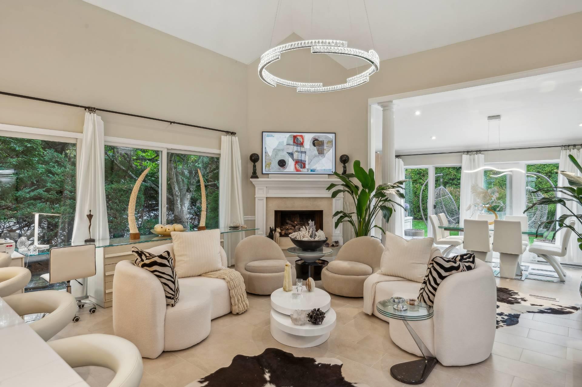 545 Hampton Road # 16, Southampton, NY 11968