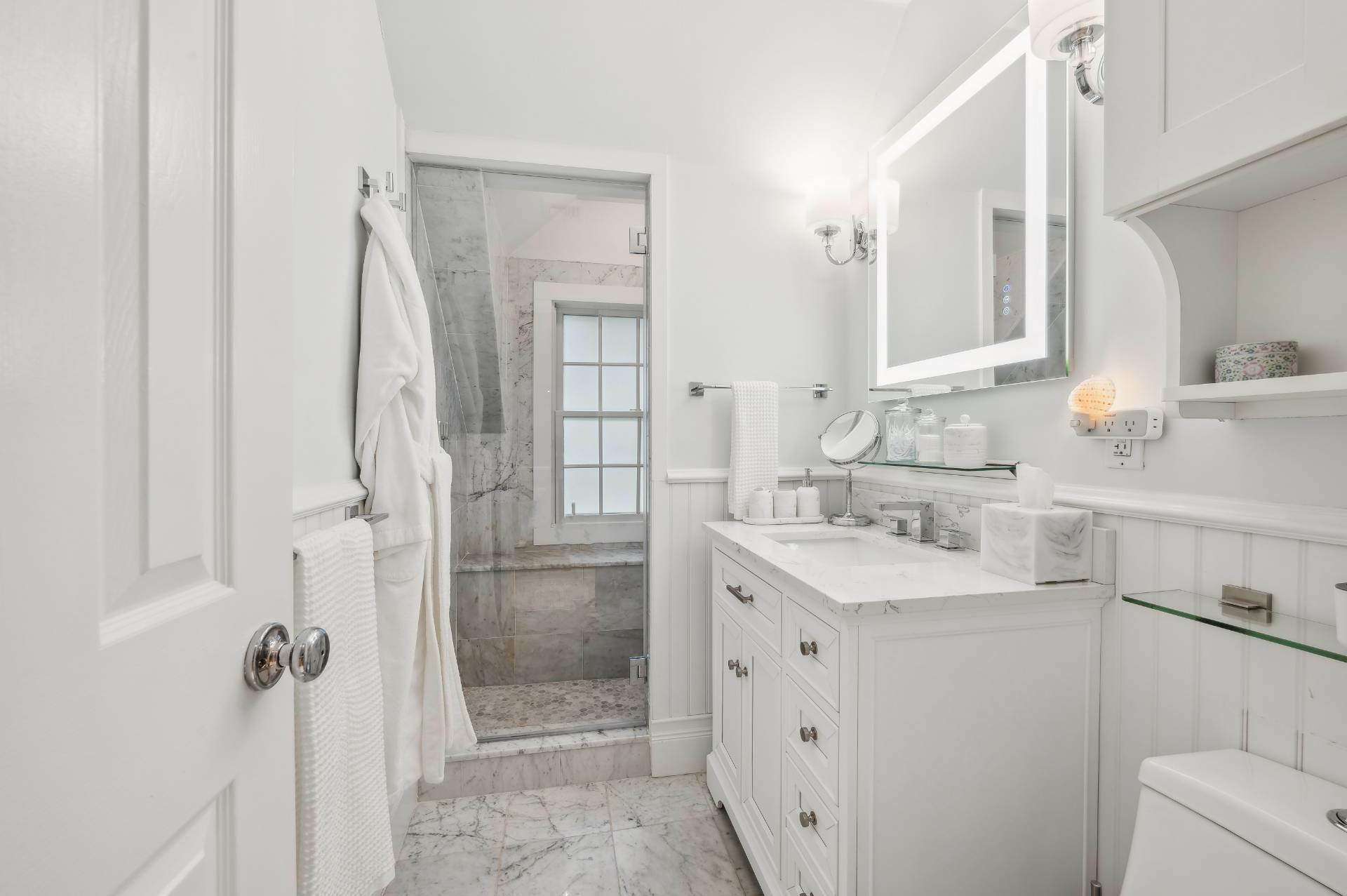 545 Hampton Road # 16, Southampton, NY 11968