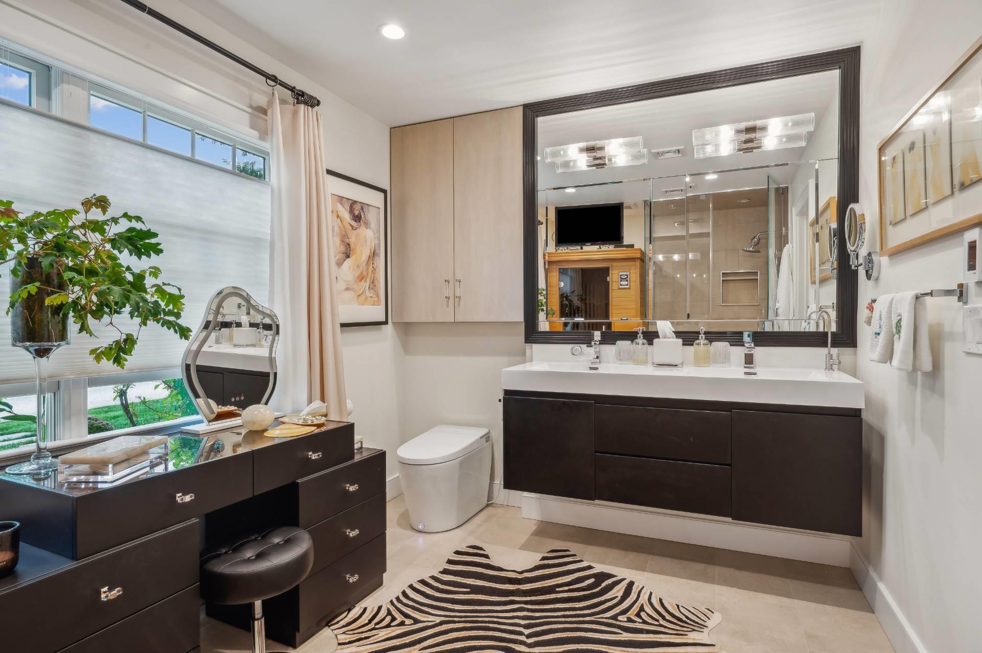 545 Hampton Road # 16, Southampton, NY 11968