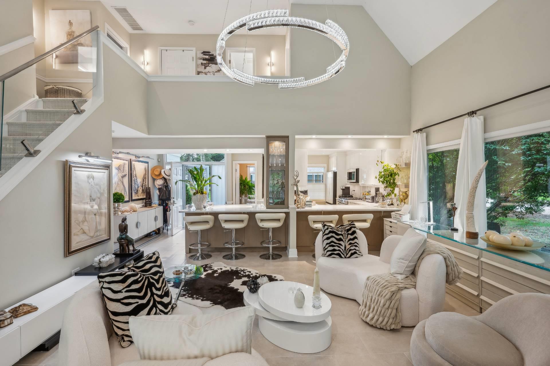 545 Hampton Road # 16, Southampton, NY 11968