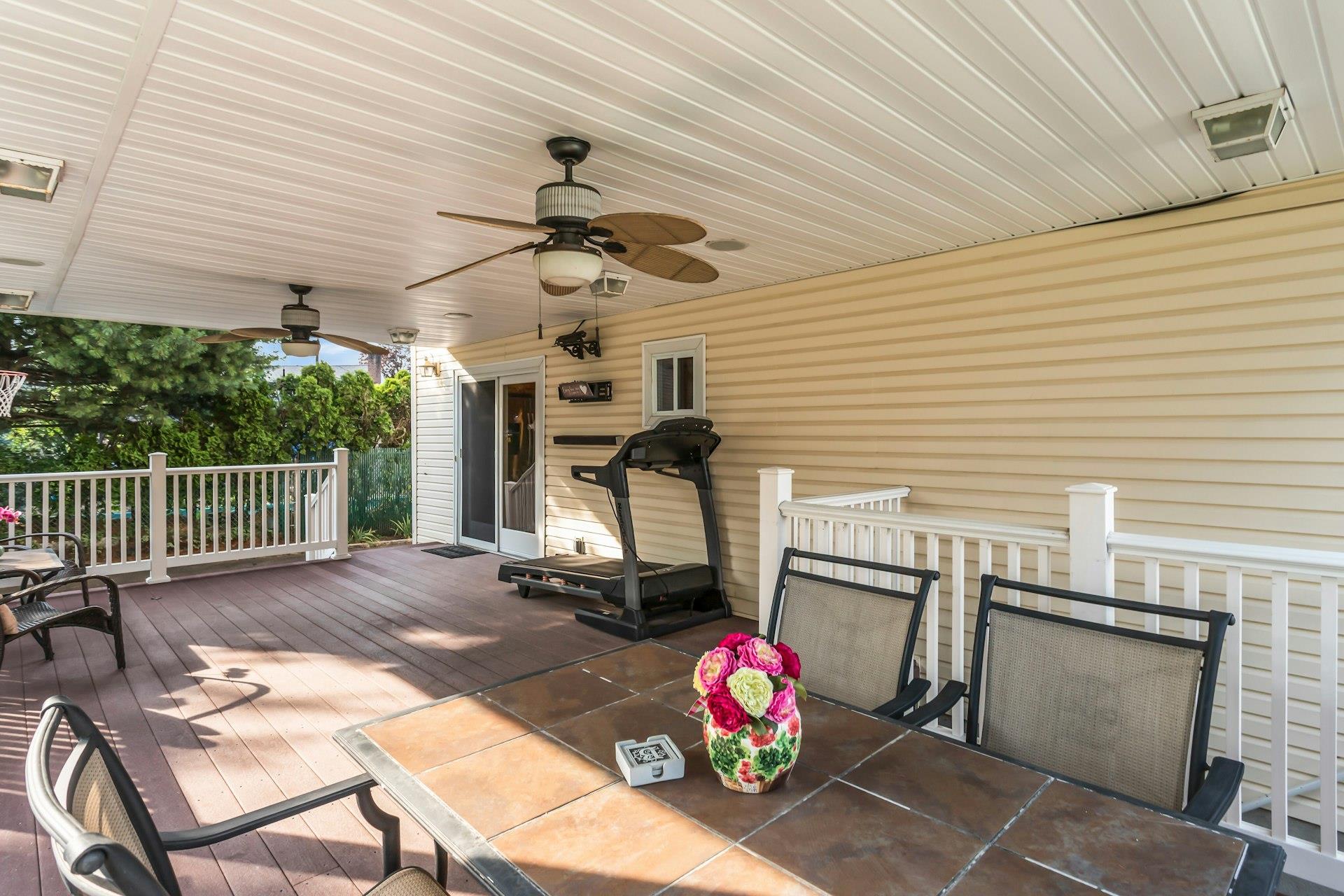 234 S Pershing Avenue, Bethpage, NY 11714