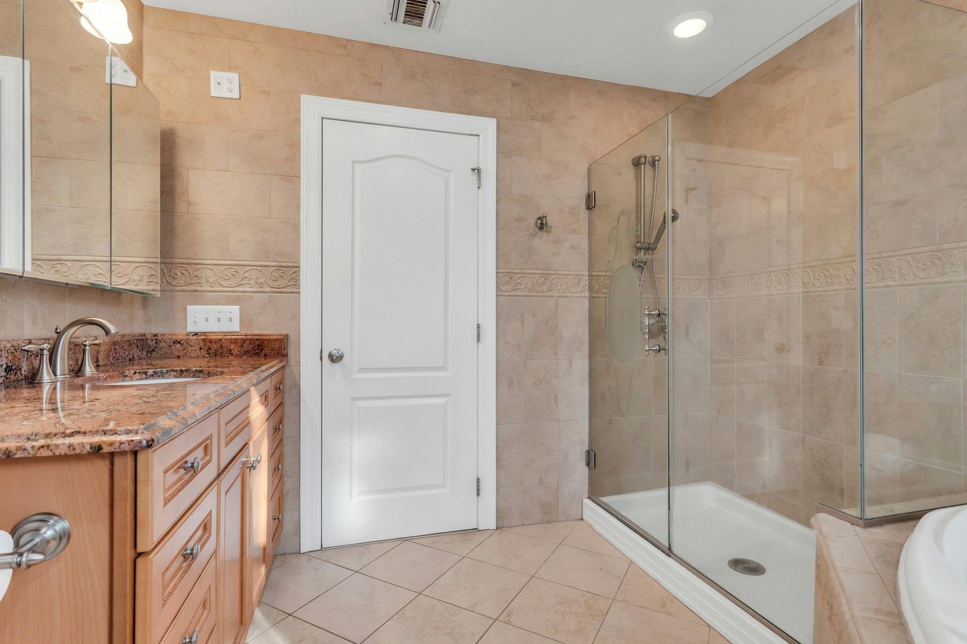 234 S Pershing Avenue, Bethpage, NY 11714