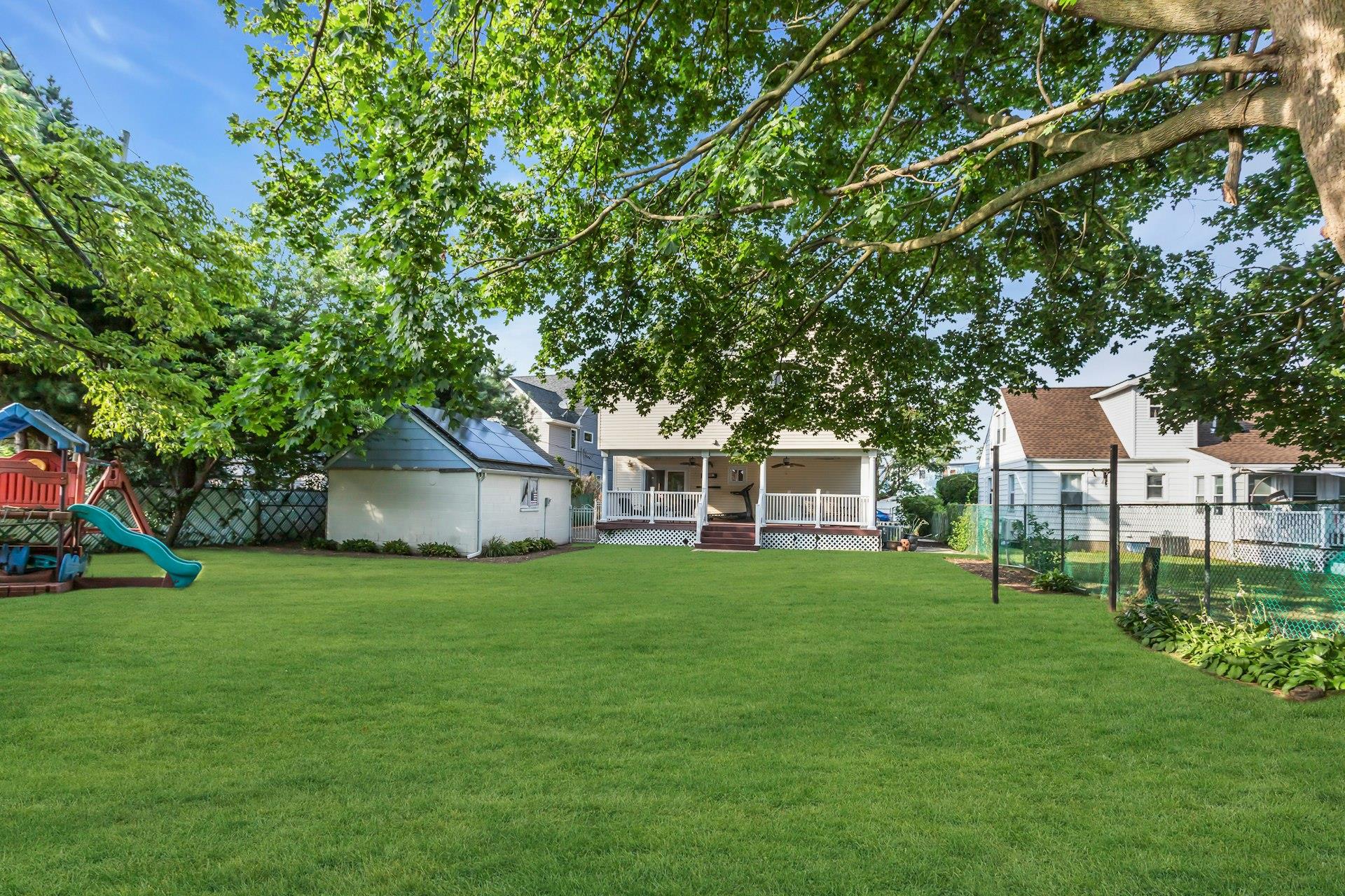 234 S Pershing Avenue, Bethpage, NY 11714