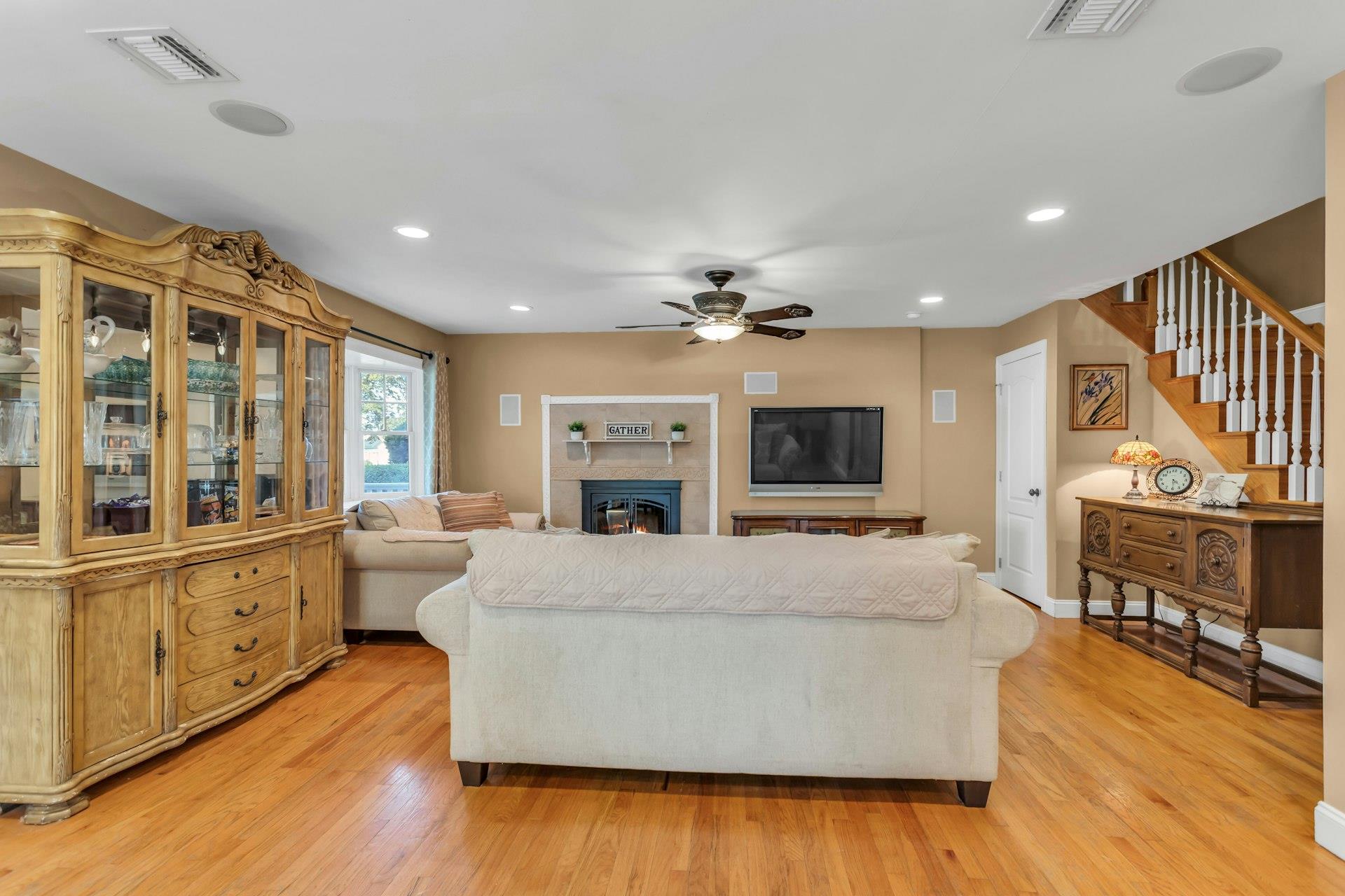 234 S Pershing Avenue, Bethpage, NY 11714