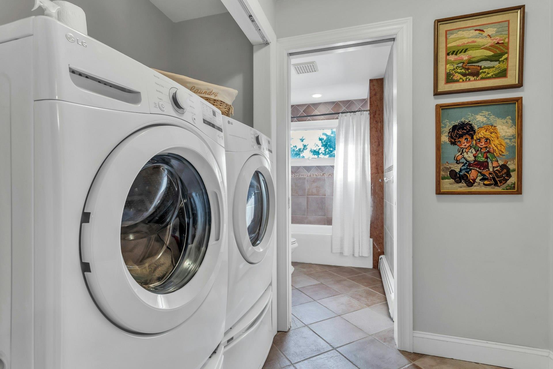 234 S Pershing Avenue, Bethpage, NY 11714