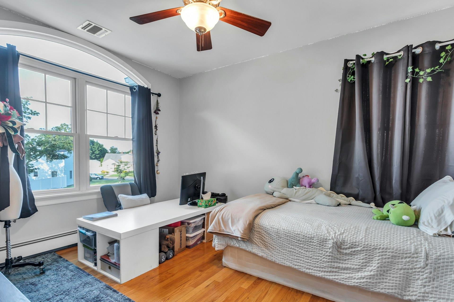 234 S Pershing Avenue, Bethpage, NY 11714