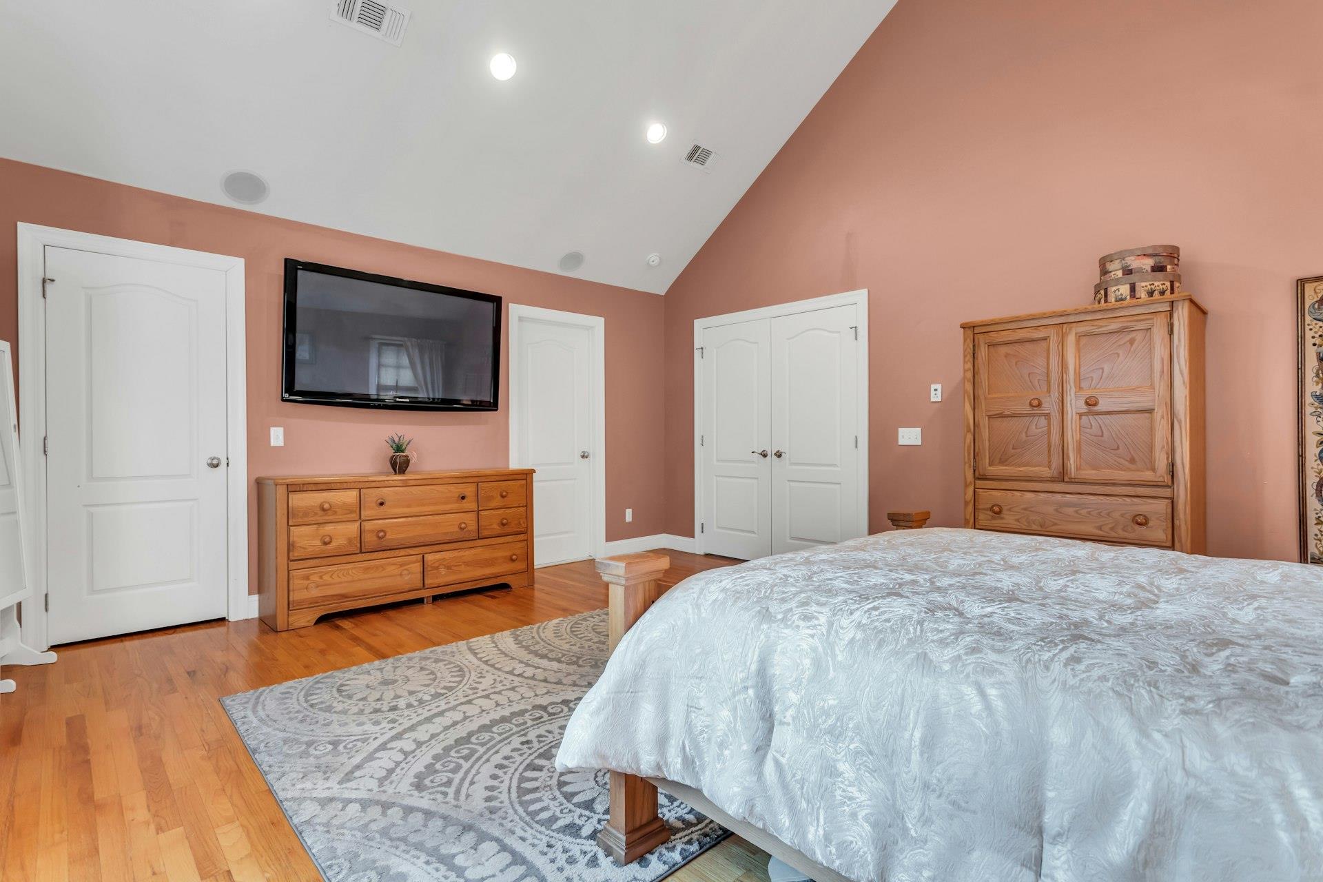 234 S Pershing Avenue, Bethpage, NY 11714