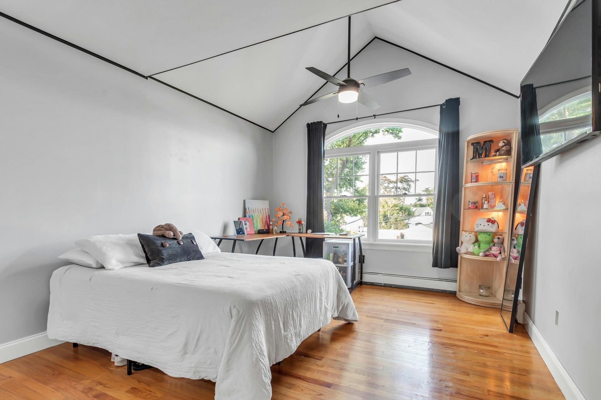 234 S Pershing Avenue, Bethpage, NY 11714