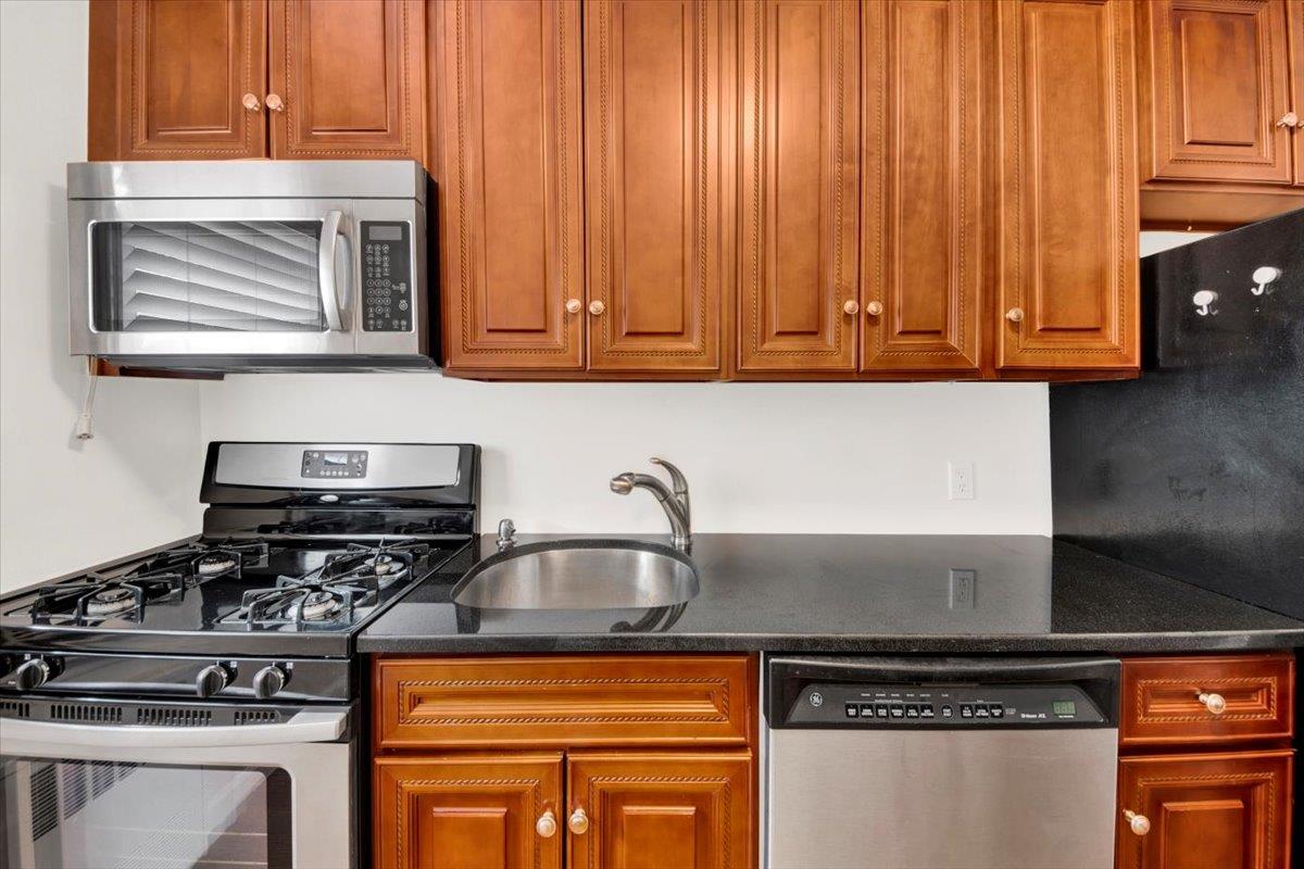 10 South # 2F, Harrison, NY 10528