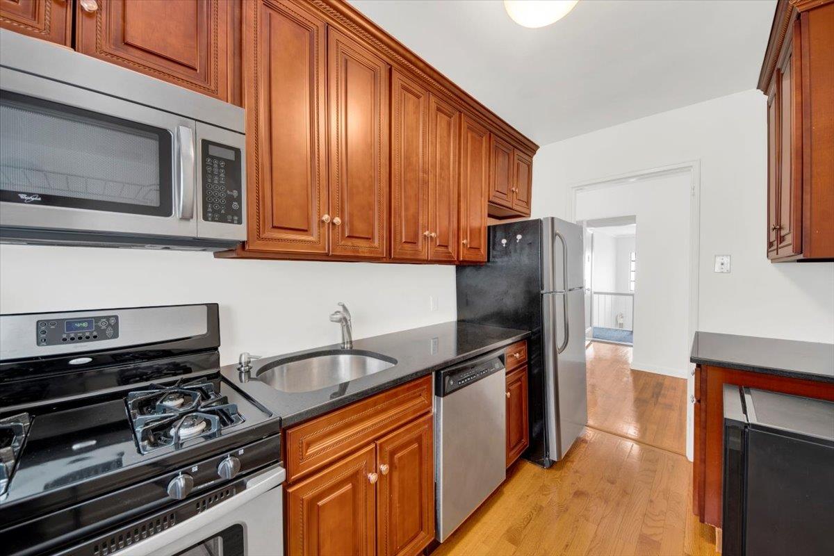 10 South # 2F, Harrison, NY 10528