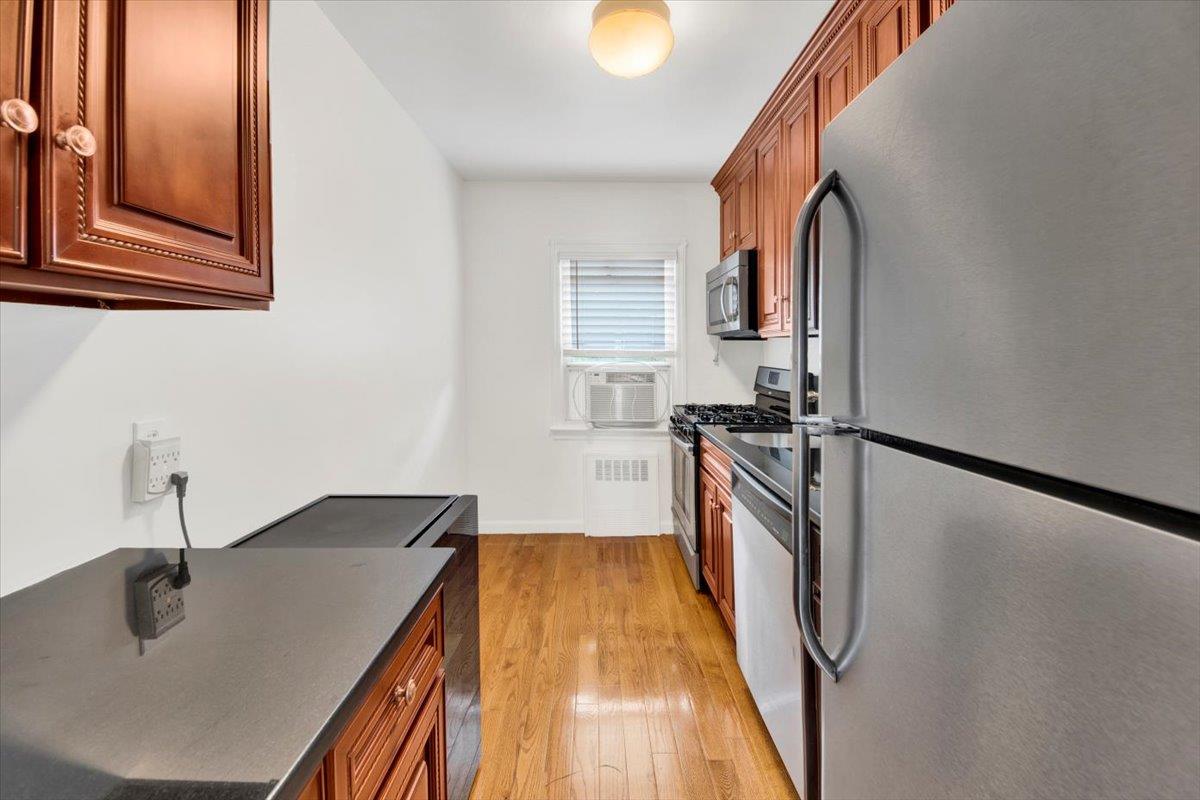 10 South # 2F, Harrison, NY 10528