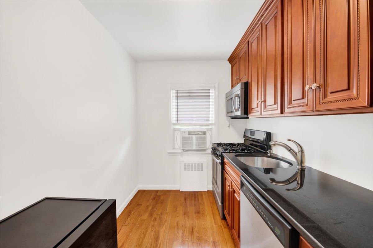 10 South # 2F, Harrison, NY 10528