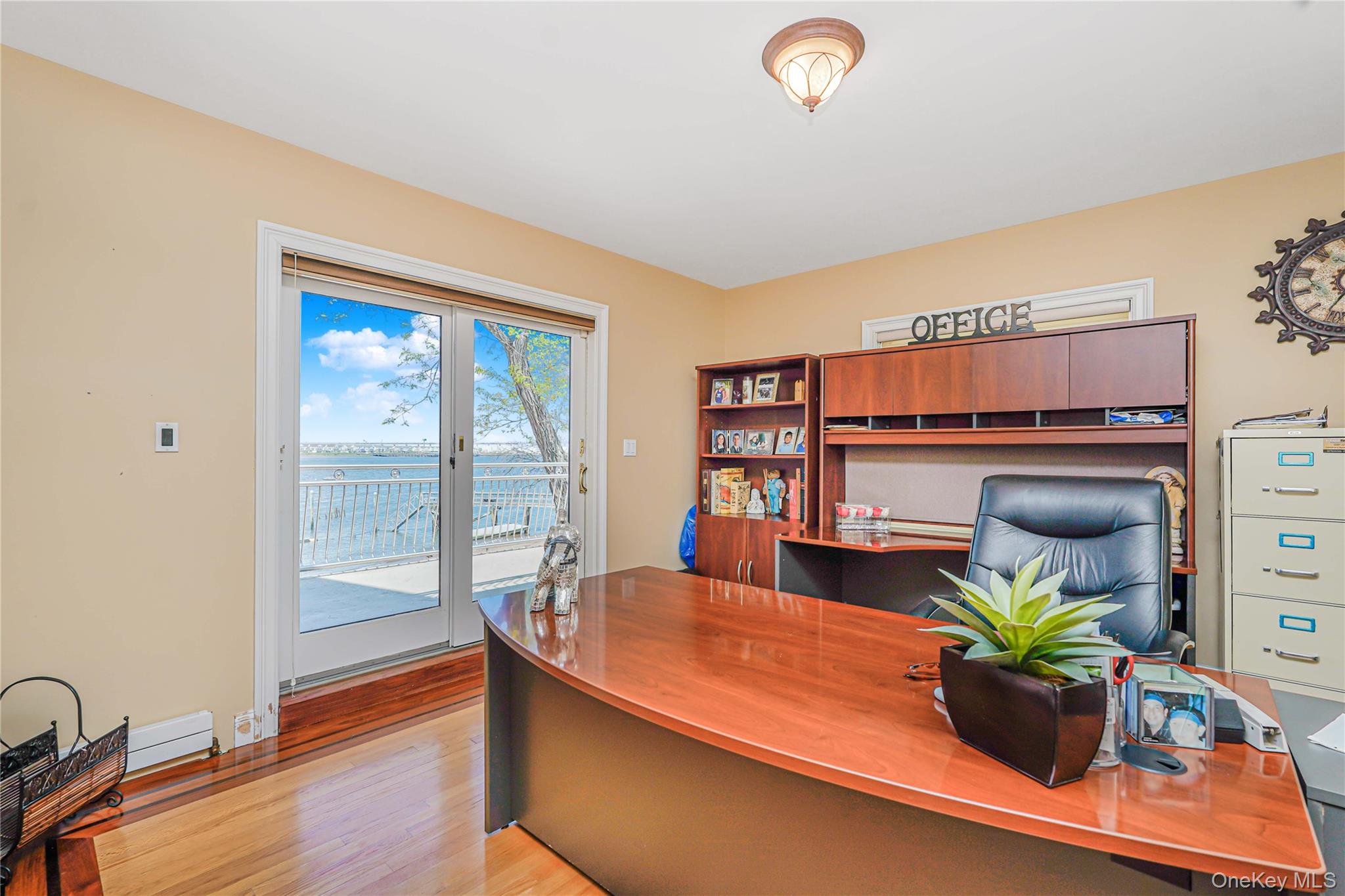 30 AVIVA Court, Staten Island, NY 10307