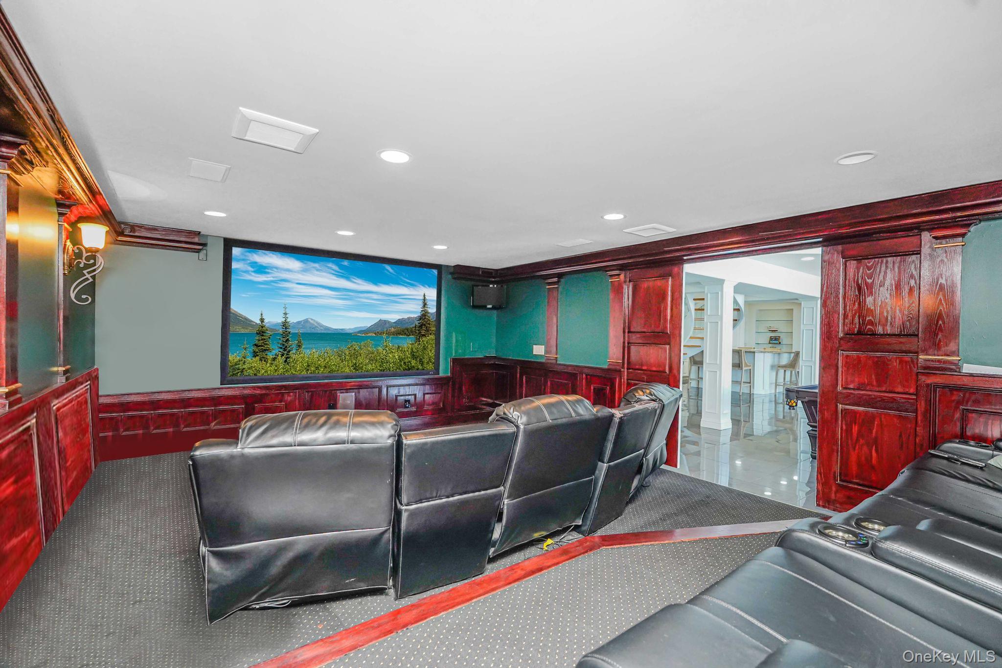 30 AVIVA Court, Staten Island, NY 10307