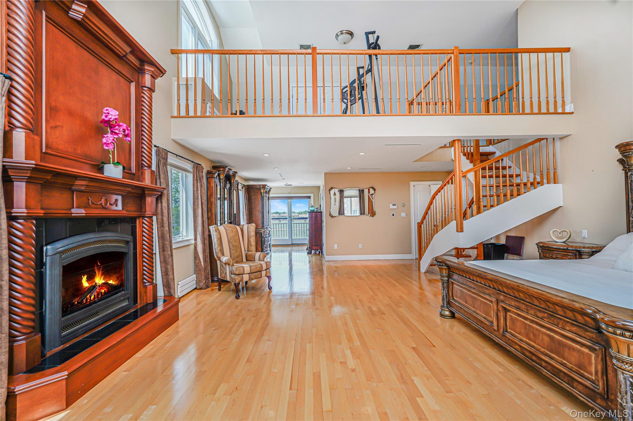 30 AVIVA Court, Staten Island, NY 10307