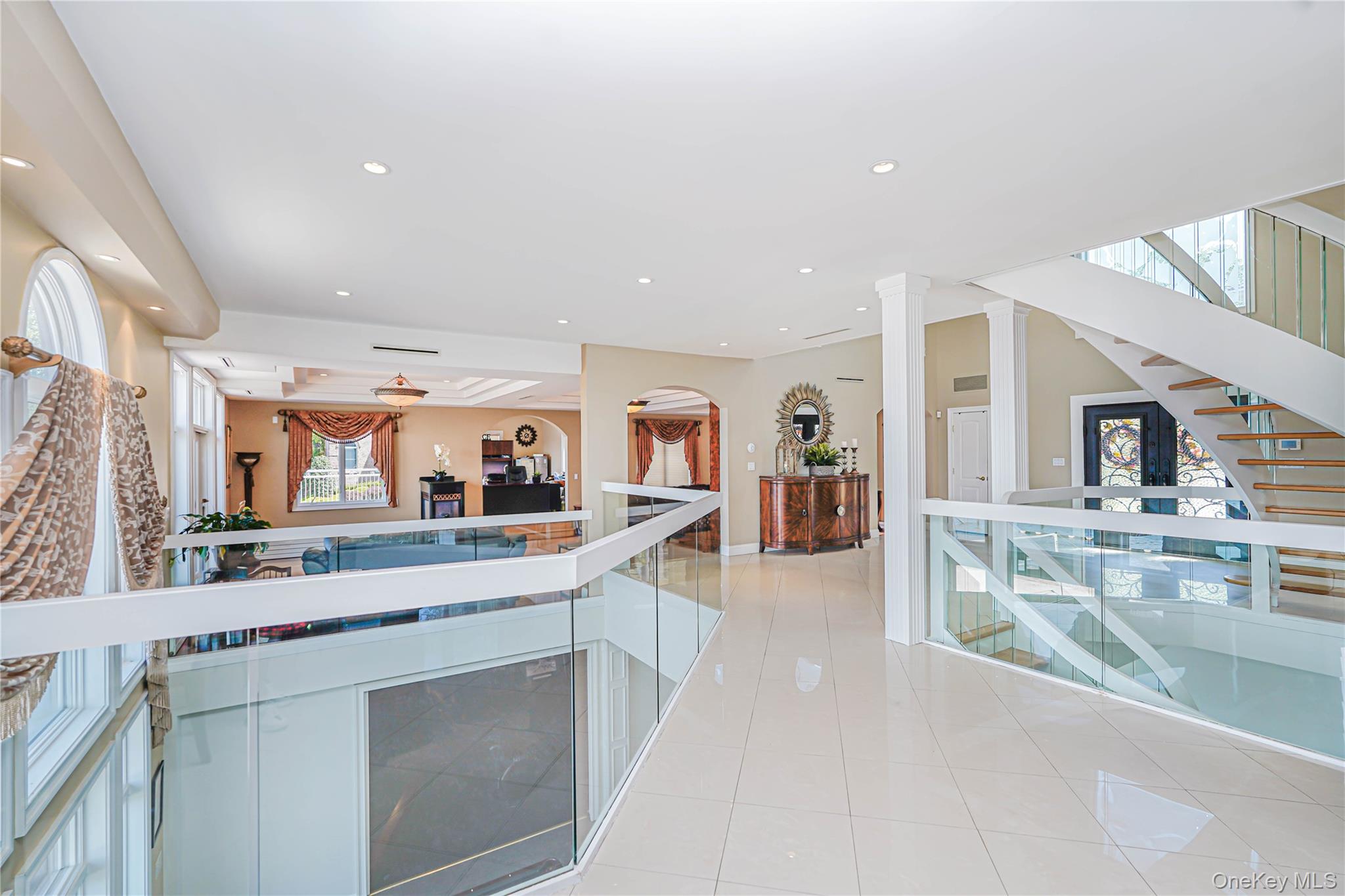 30 AVIVA Court, Staten Island, NY 10307