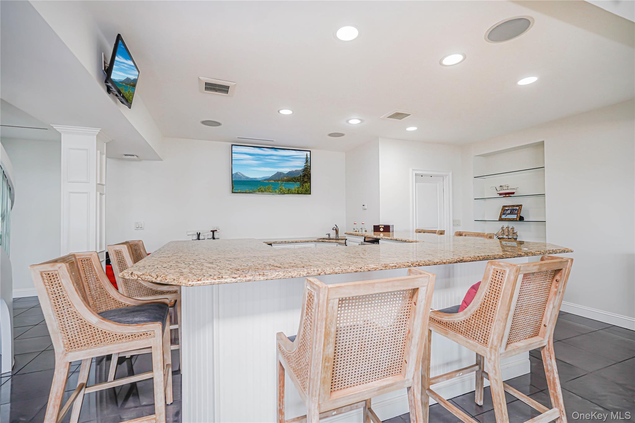 30 AVIVA Court, Staten Island, NY 10307