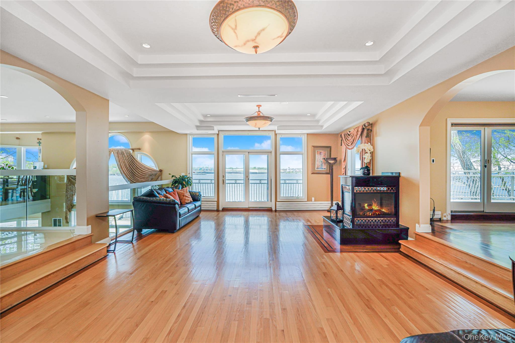 30 AVIVA Court, Staten Island, NY 10307