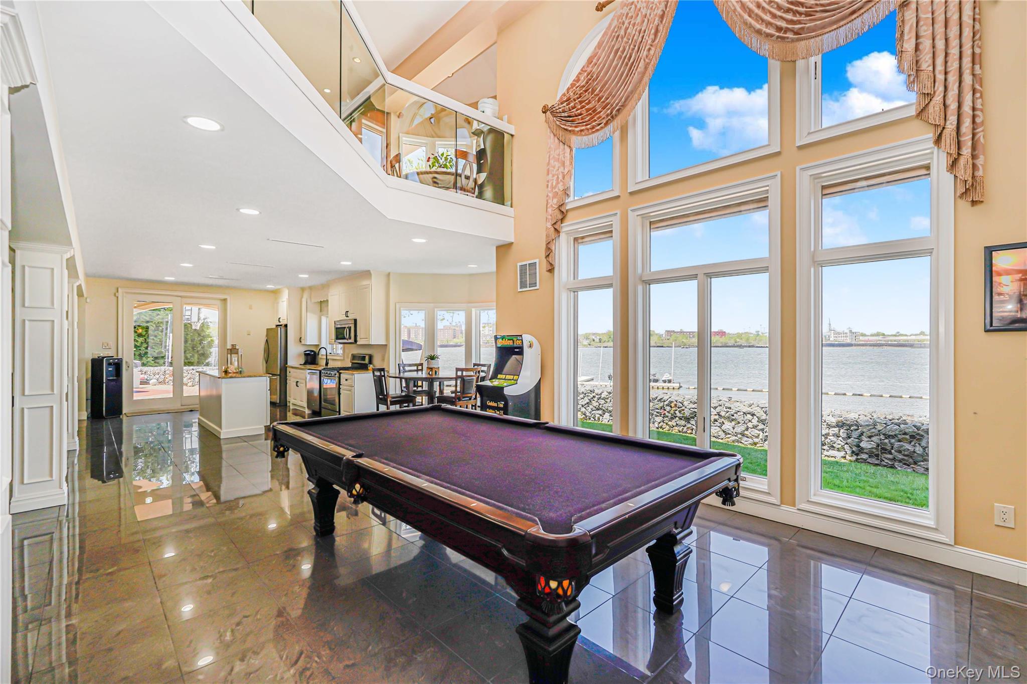 30 AVIVA Court, Staten Island, NY 10307