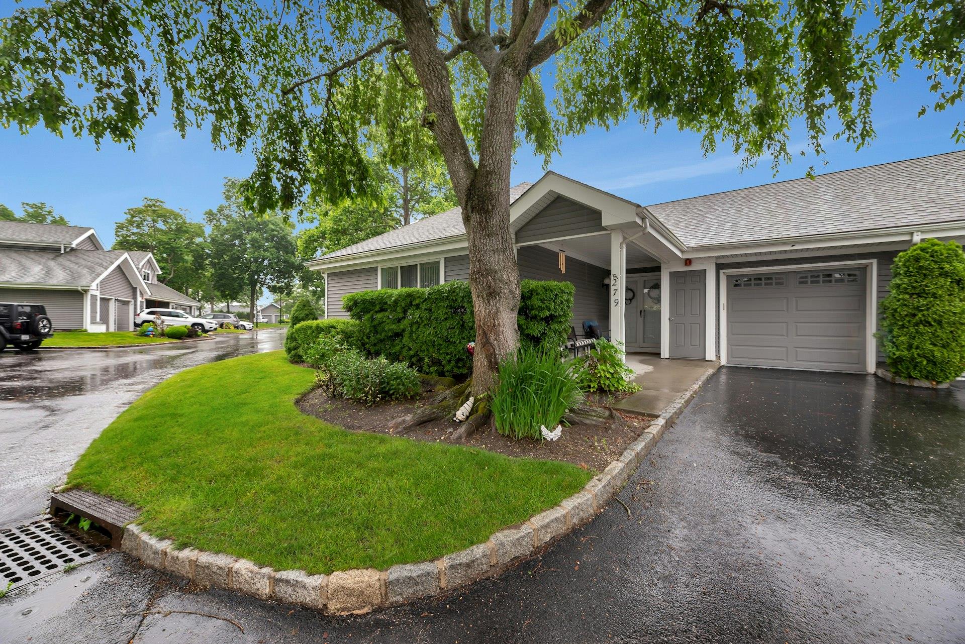 279 Dockside Court, Moriches, NY 11955