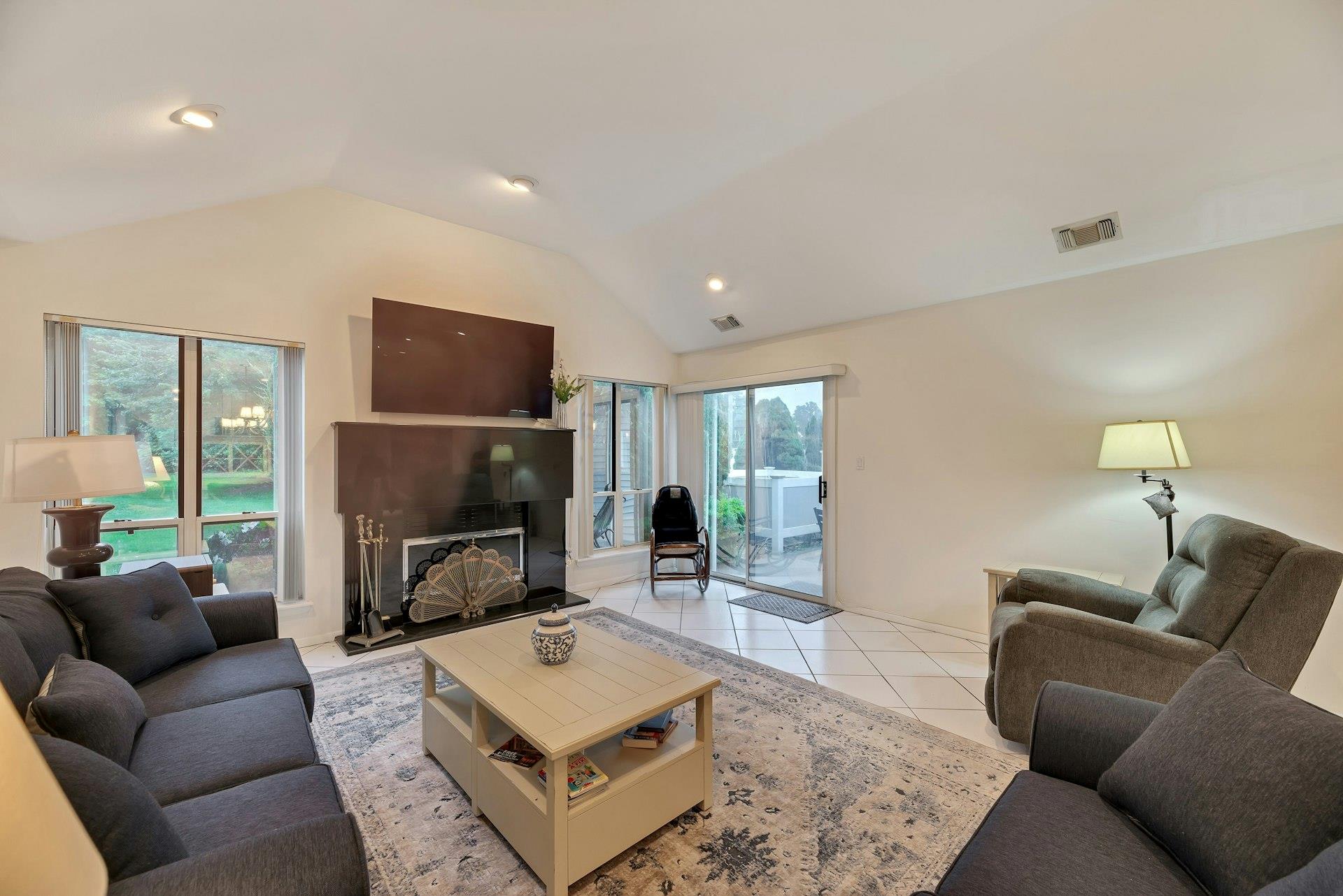 279 Dockside Court, Moriches, NY 11955