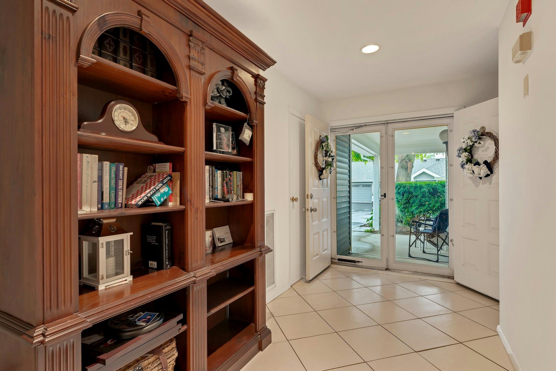 279 Dockside Court, Moriches, NY 11955