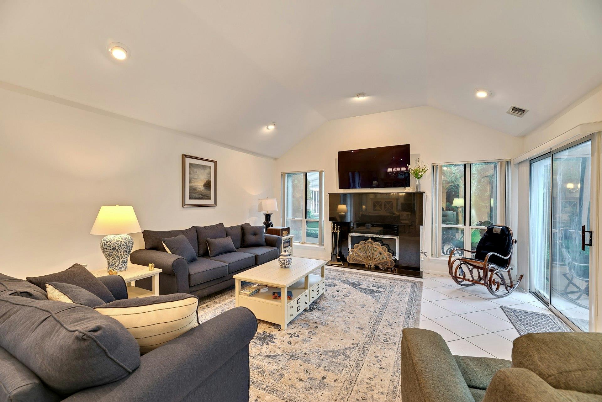 279 Dockside Court, Moriches, NY 11955