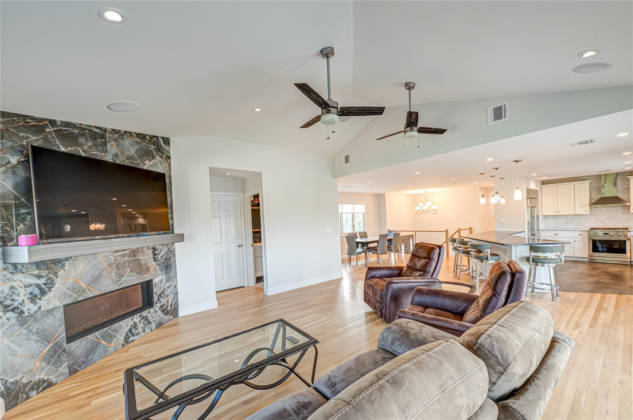 714 Montauk, West Islip, NY 11795