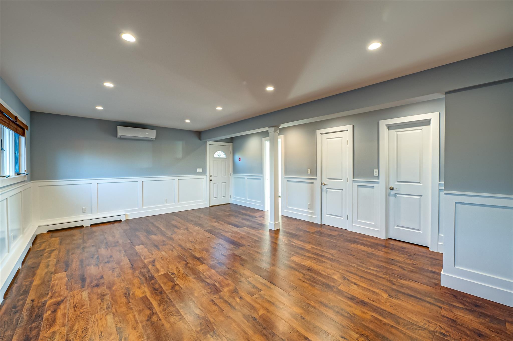 714 Montauk, West Islip, NY 11795