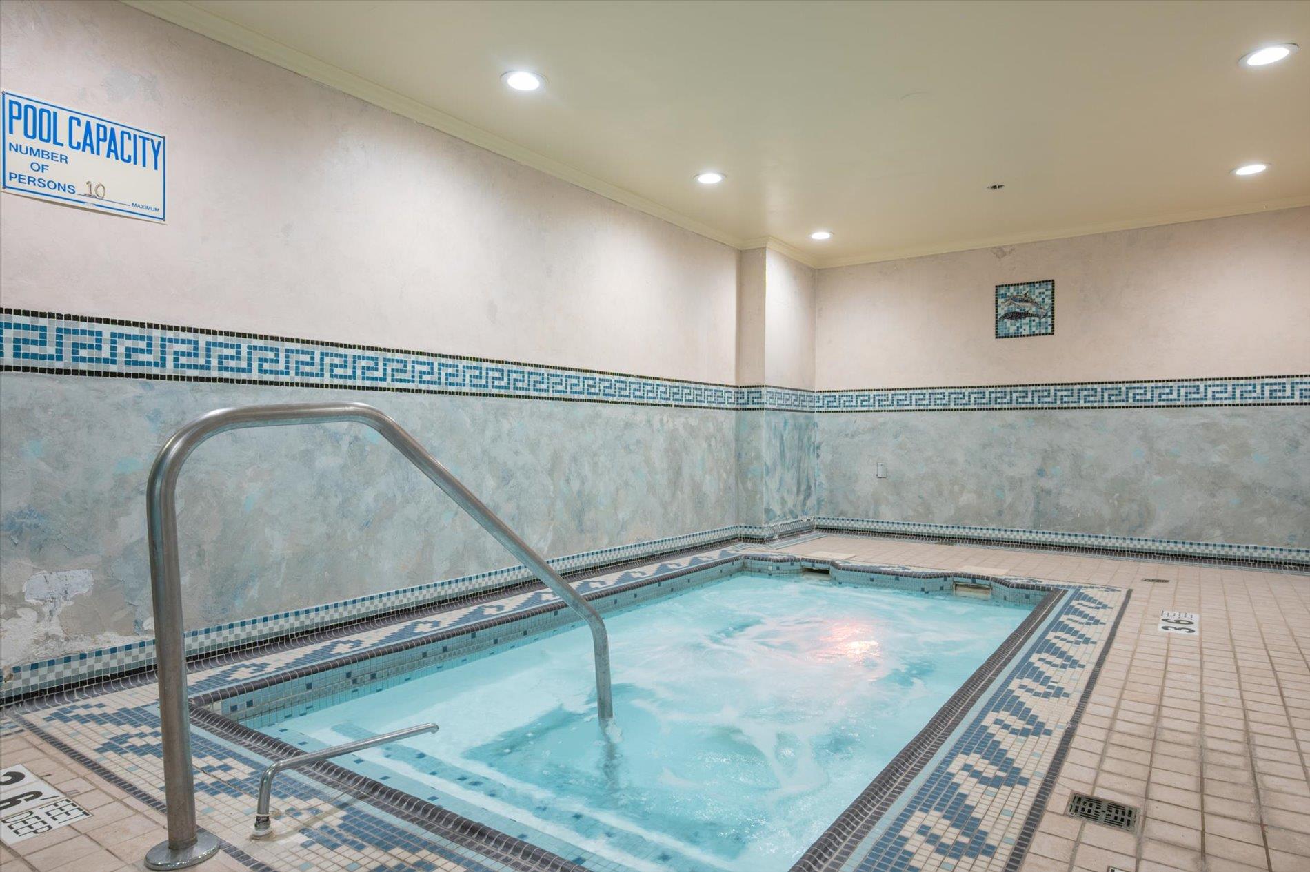 70 Short Way, Roslyn Heights, NY 11577