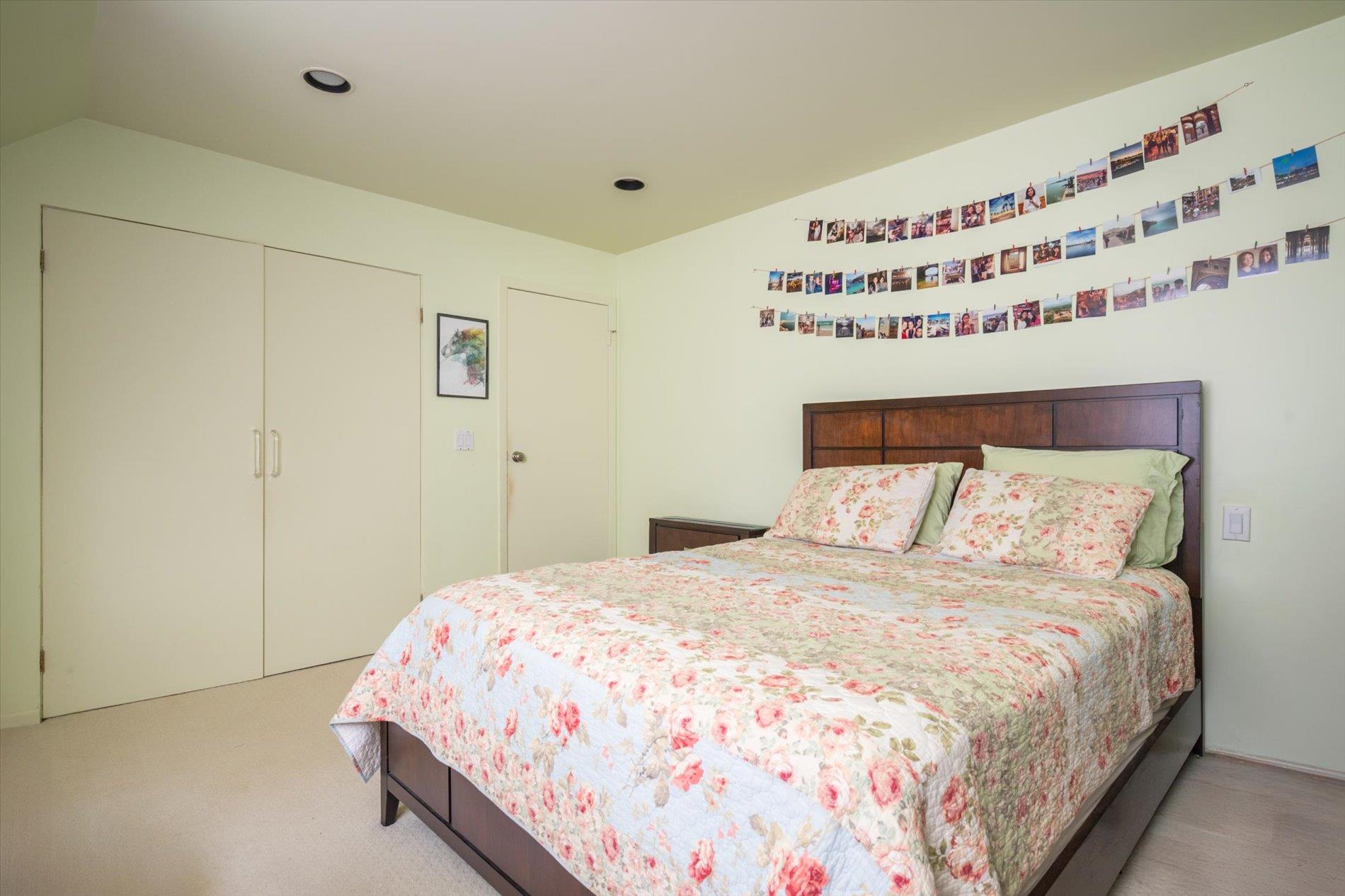 70 Short Way, Roslyn Heights, NY 11577