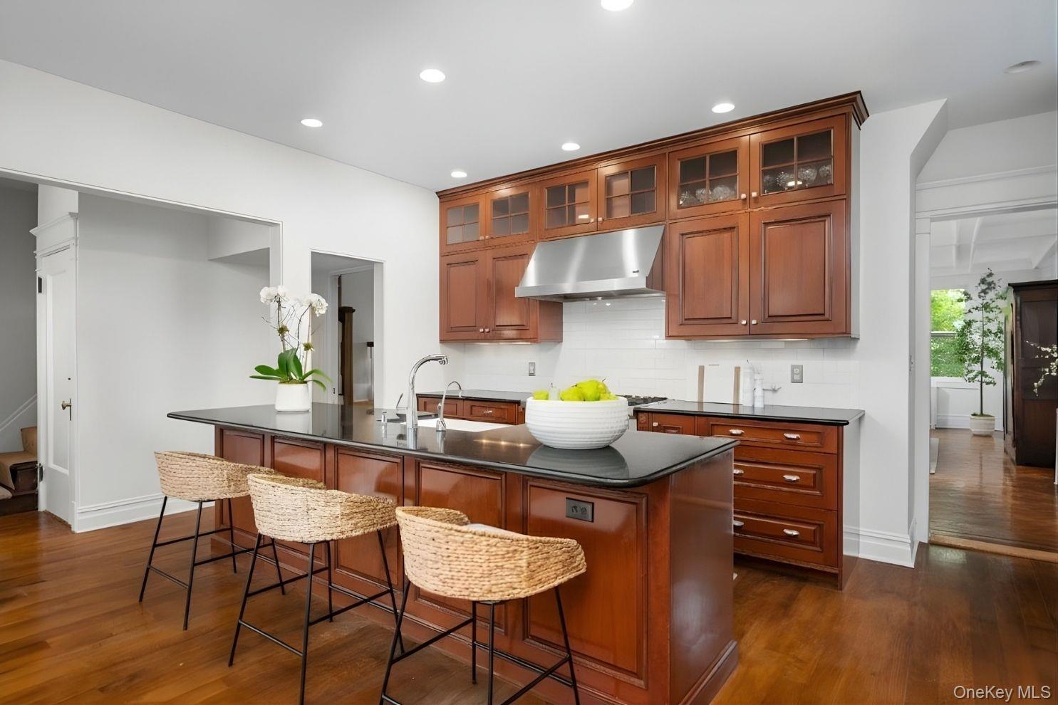 120 Cliff Avenue, Pelham, NY 10803