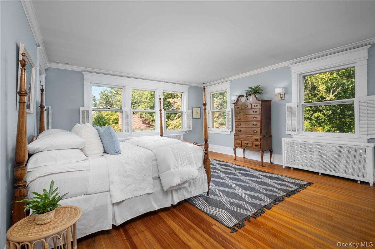 120 Cliff Avenue, Pelham, NY 10803