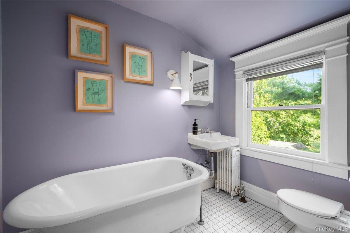 120 Cliff Avenue, Pelham, NY 10803