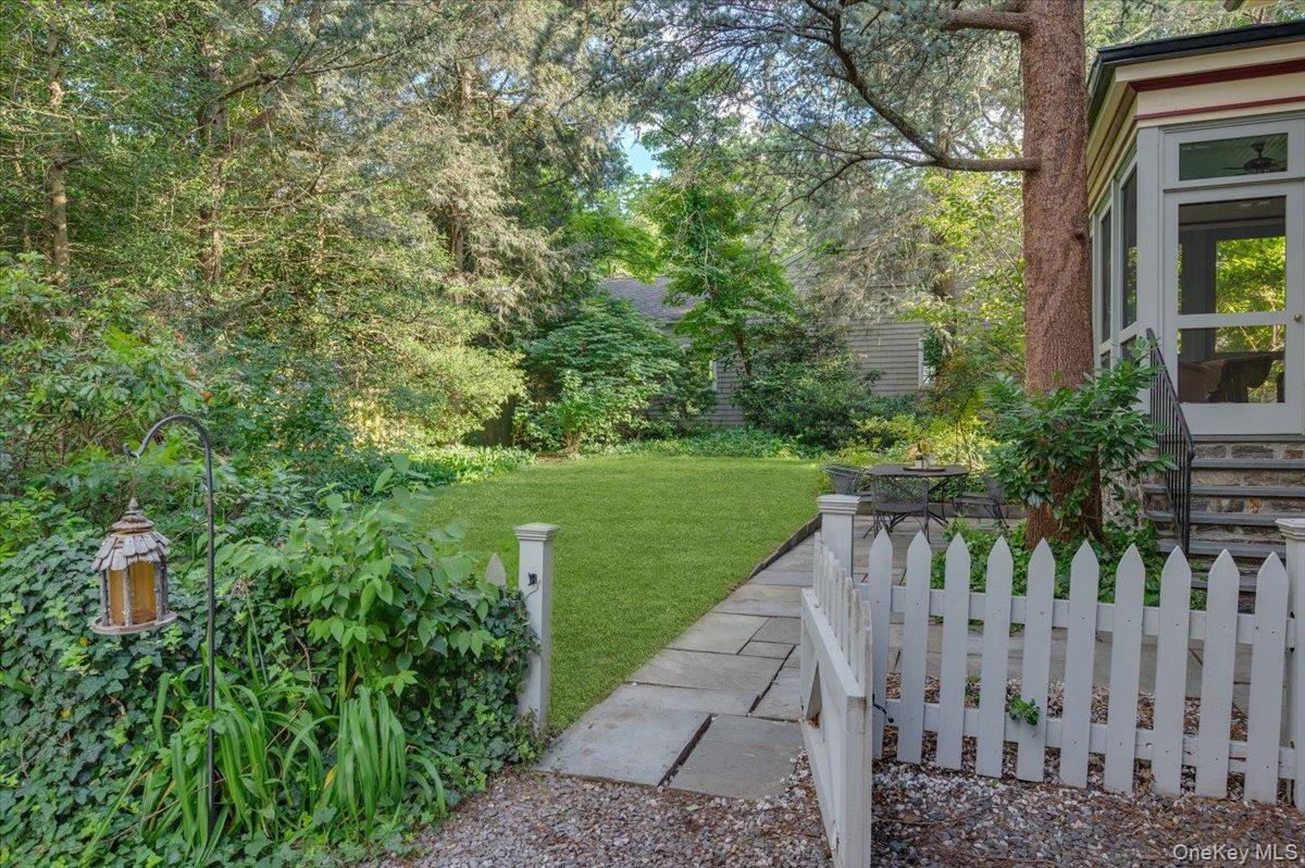 120 Cliff Avenue, Pelham, NY 10803