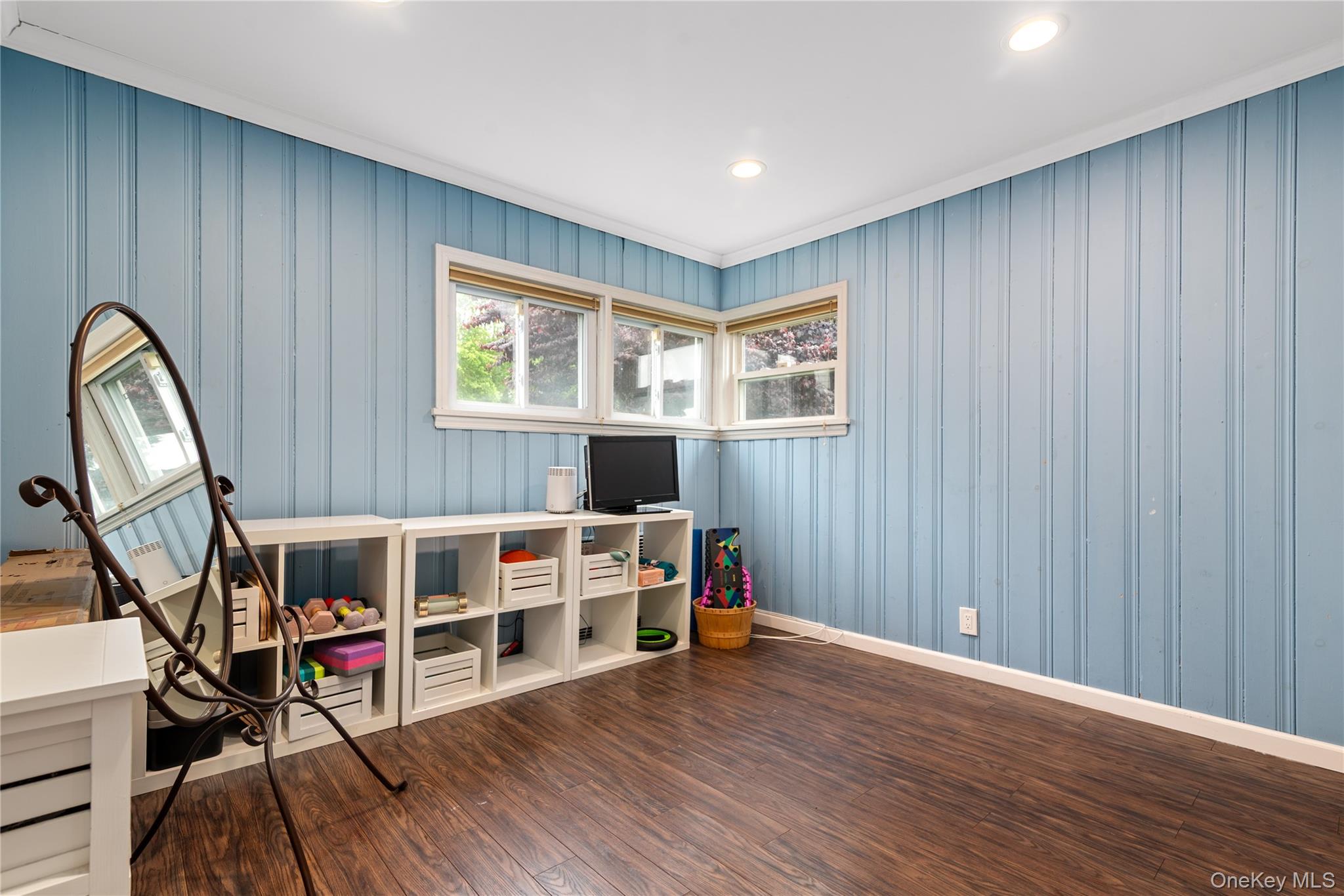 10 Cail Drive, East Rockaway, NY 11518