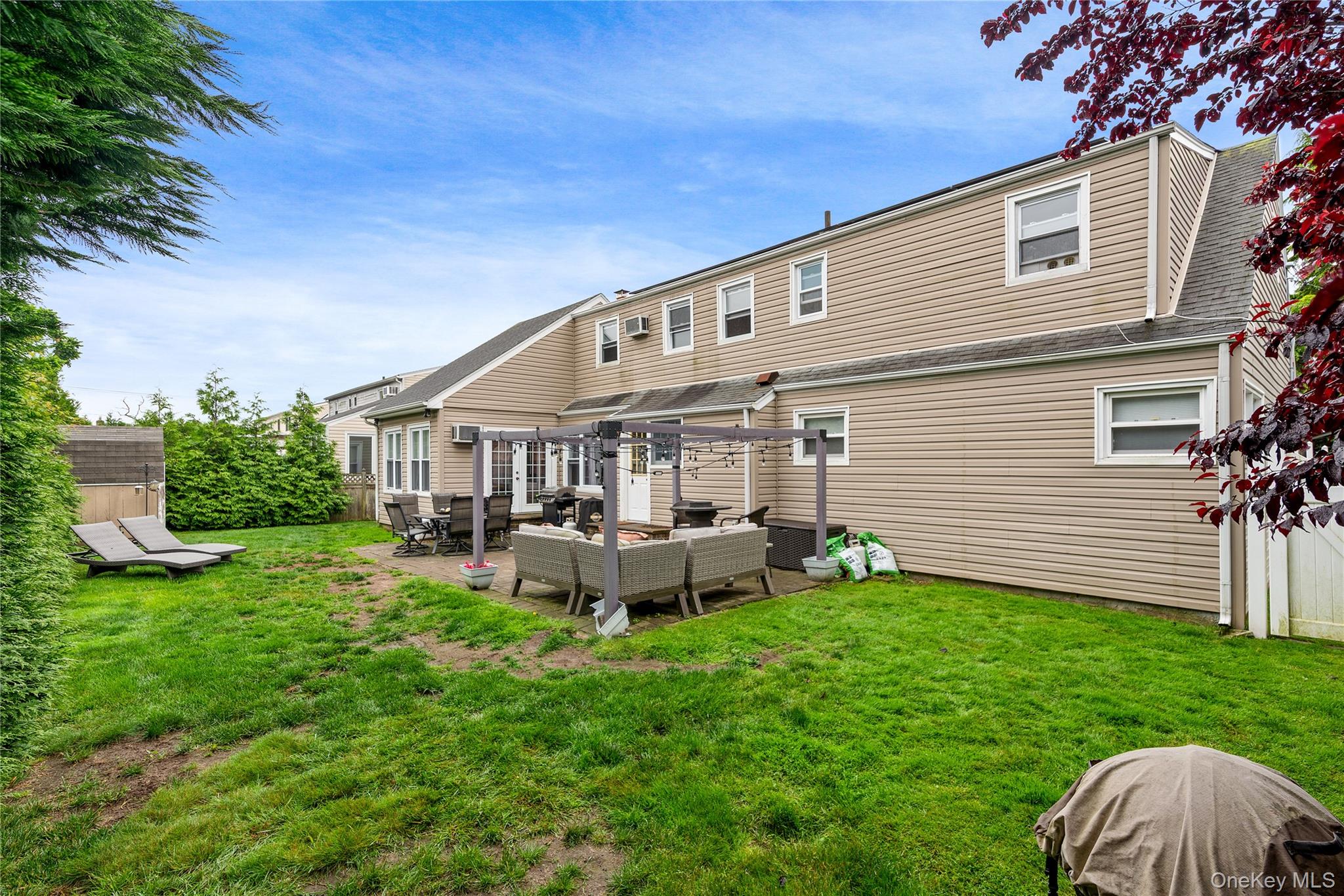 10 Cail Drive, East Rockaway, NY 11518