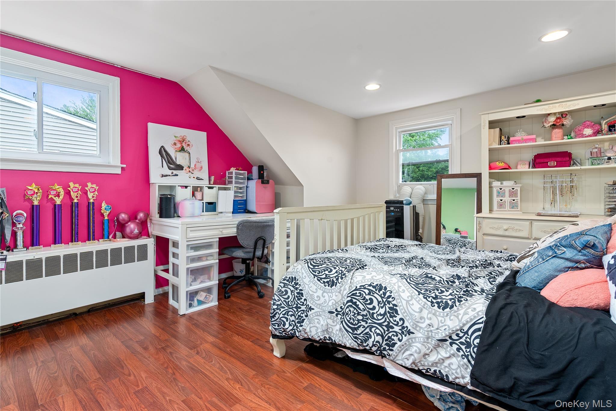 10 Cail Drive, East Rockaway, NY 11518