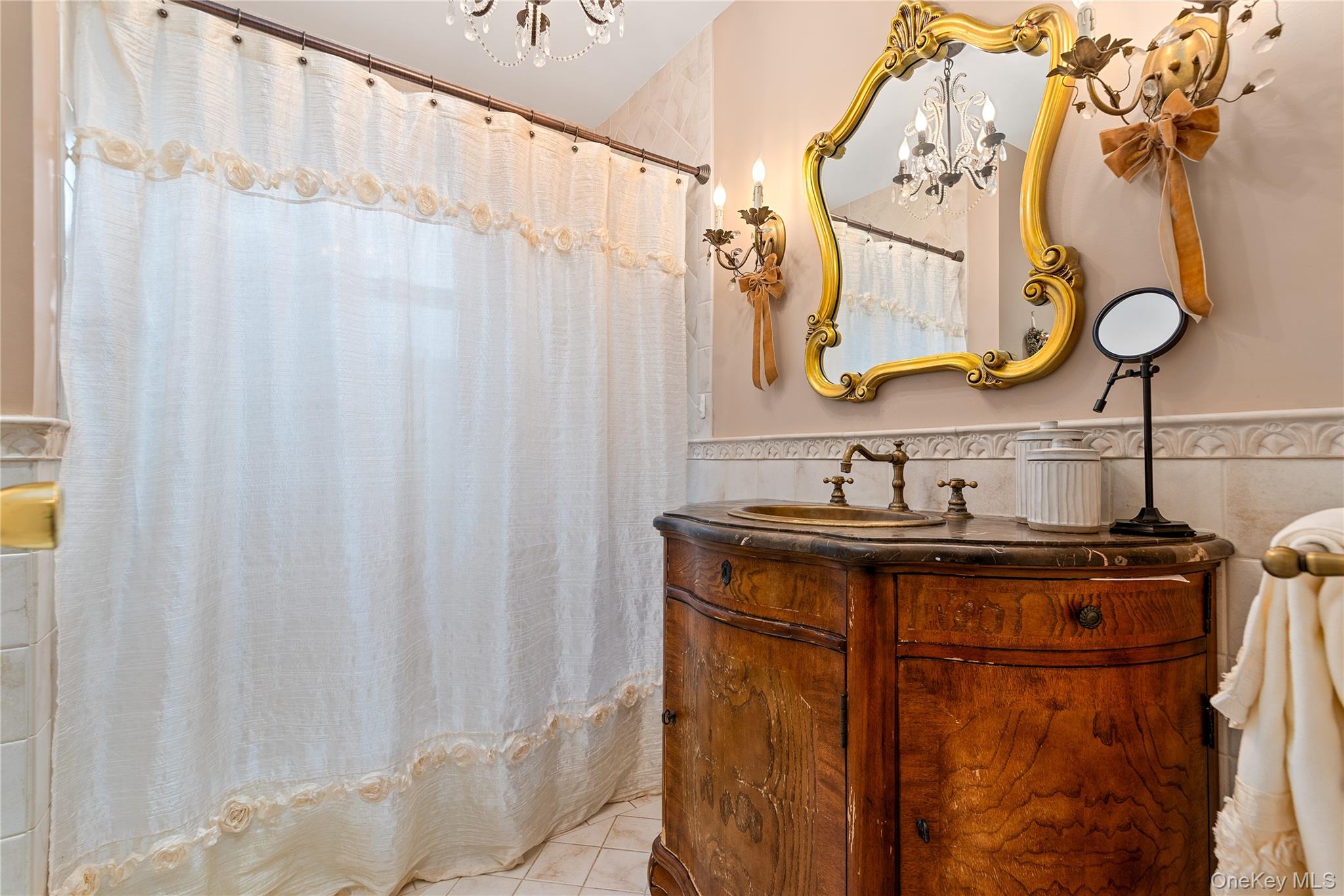 10 Cail Drive, East Rockaway, NY 11518