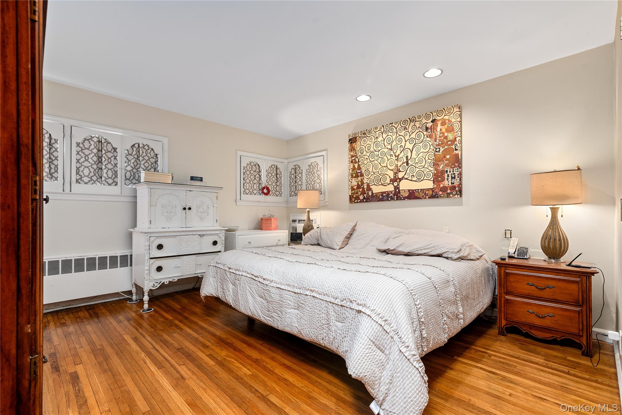 10 Cail Drive, East Rockaway, NY 11518