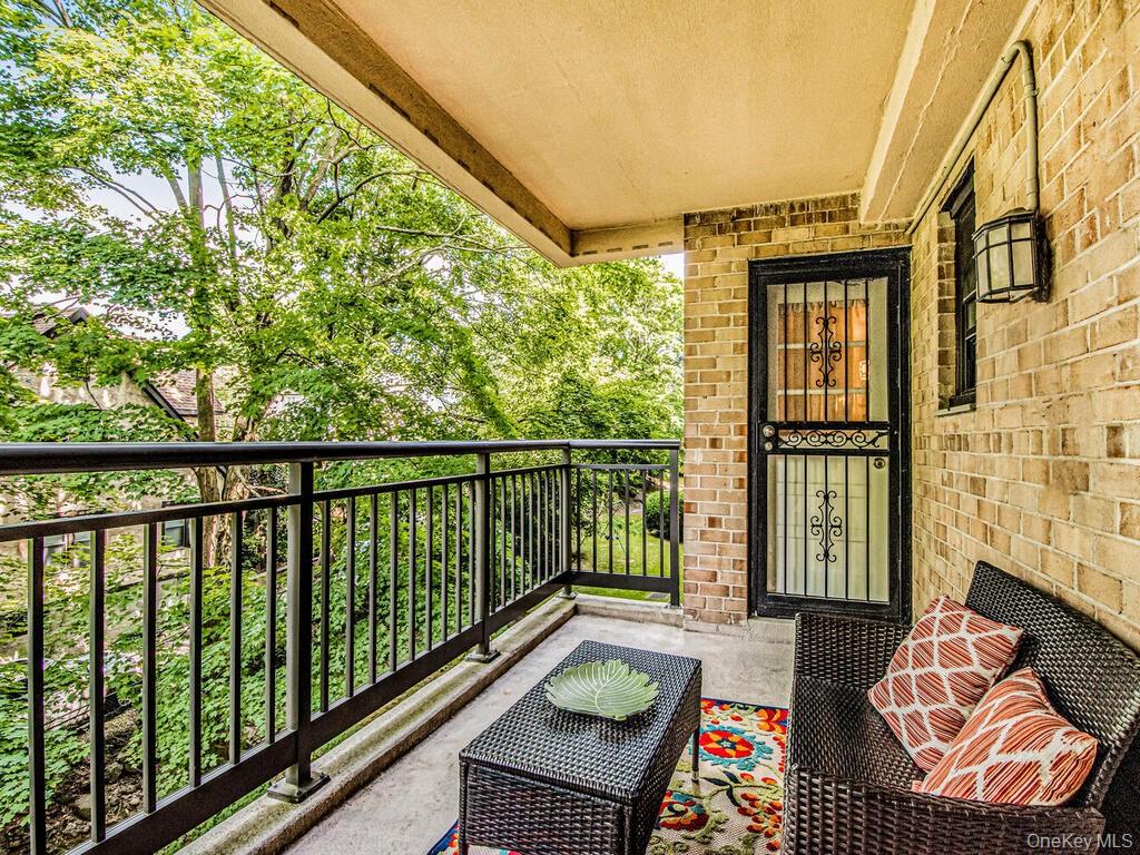 505 Central Avenue # 618, White Plains, NY 10606