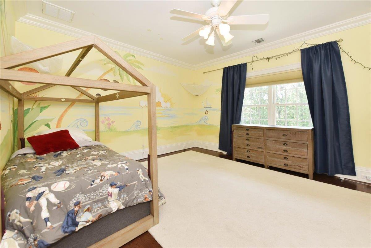 1616 Stewart Lane, Laurel Hollow, NY 11791