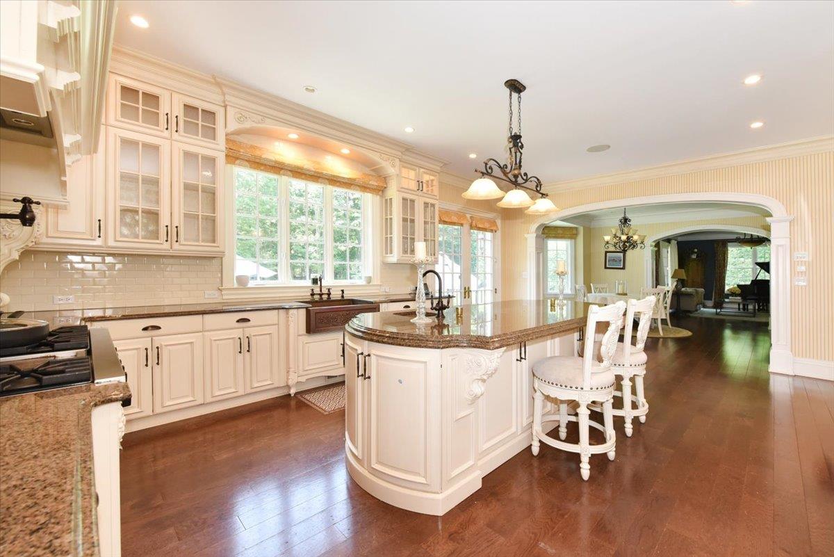 1616 Stewart Lane, Laurel Hollow, NY 11791