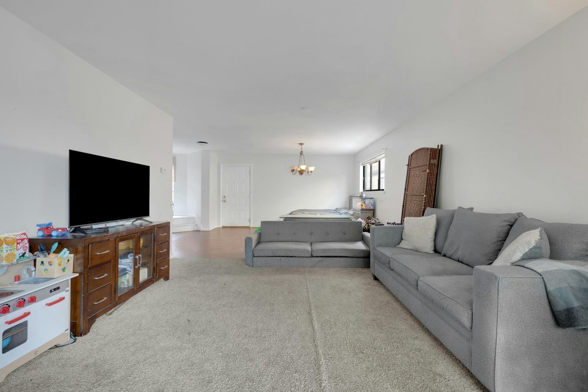 50 Dekalb Avenue # S10, White Plains, NY 10605