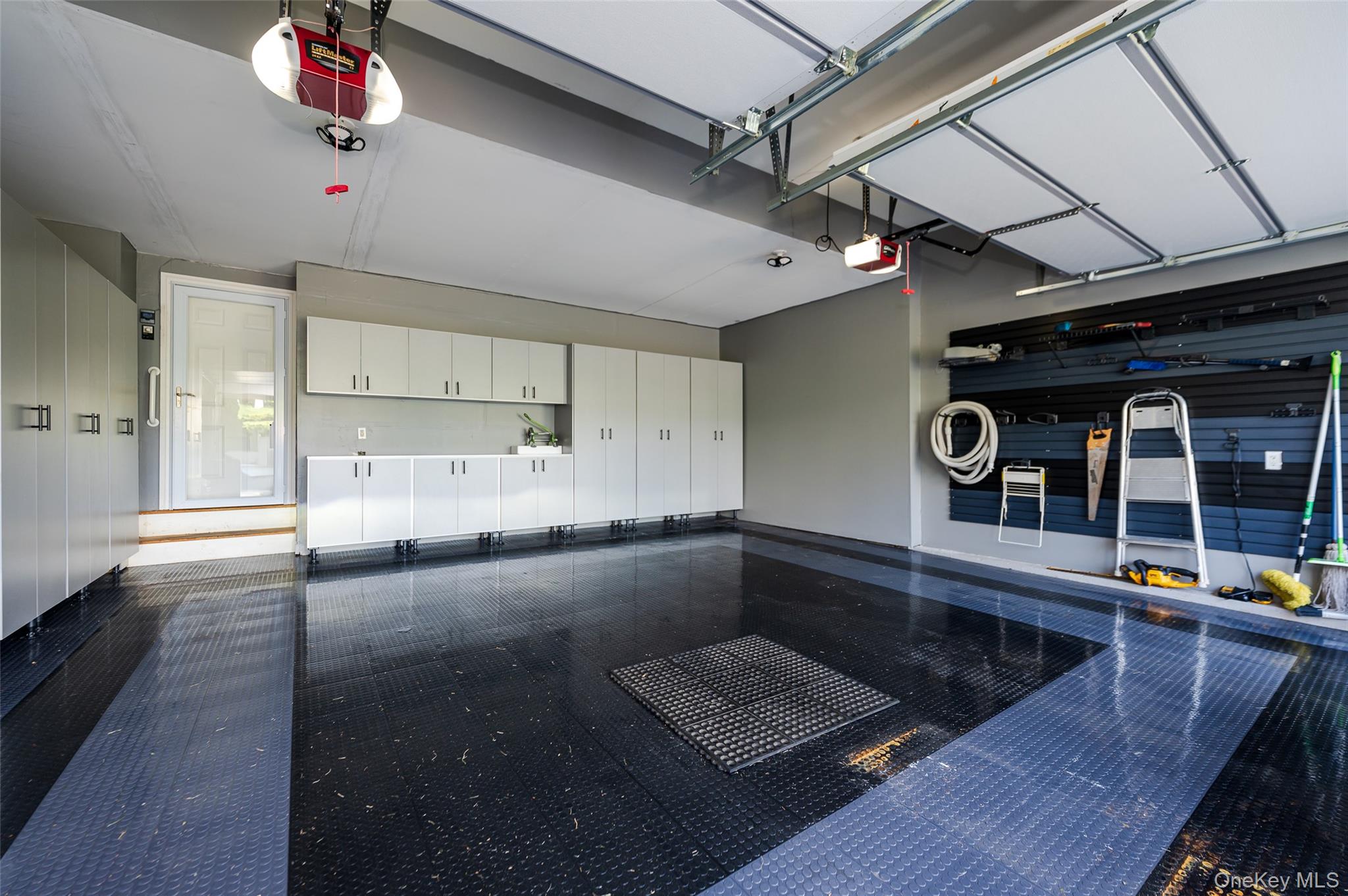 38 Pembroke Drive, Glen Cove, NY 11542