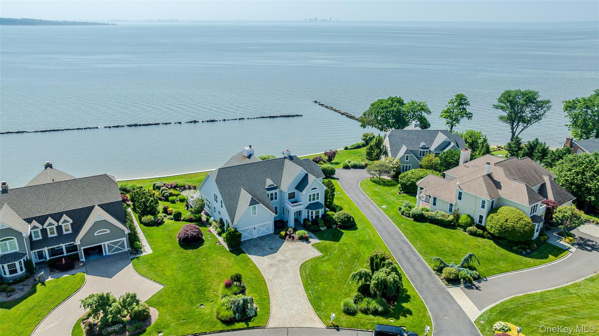 38 Pembroke Drive, Glen Cove, NY 11542