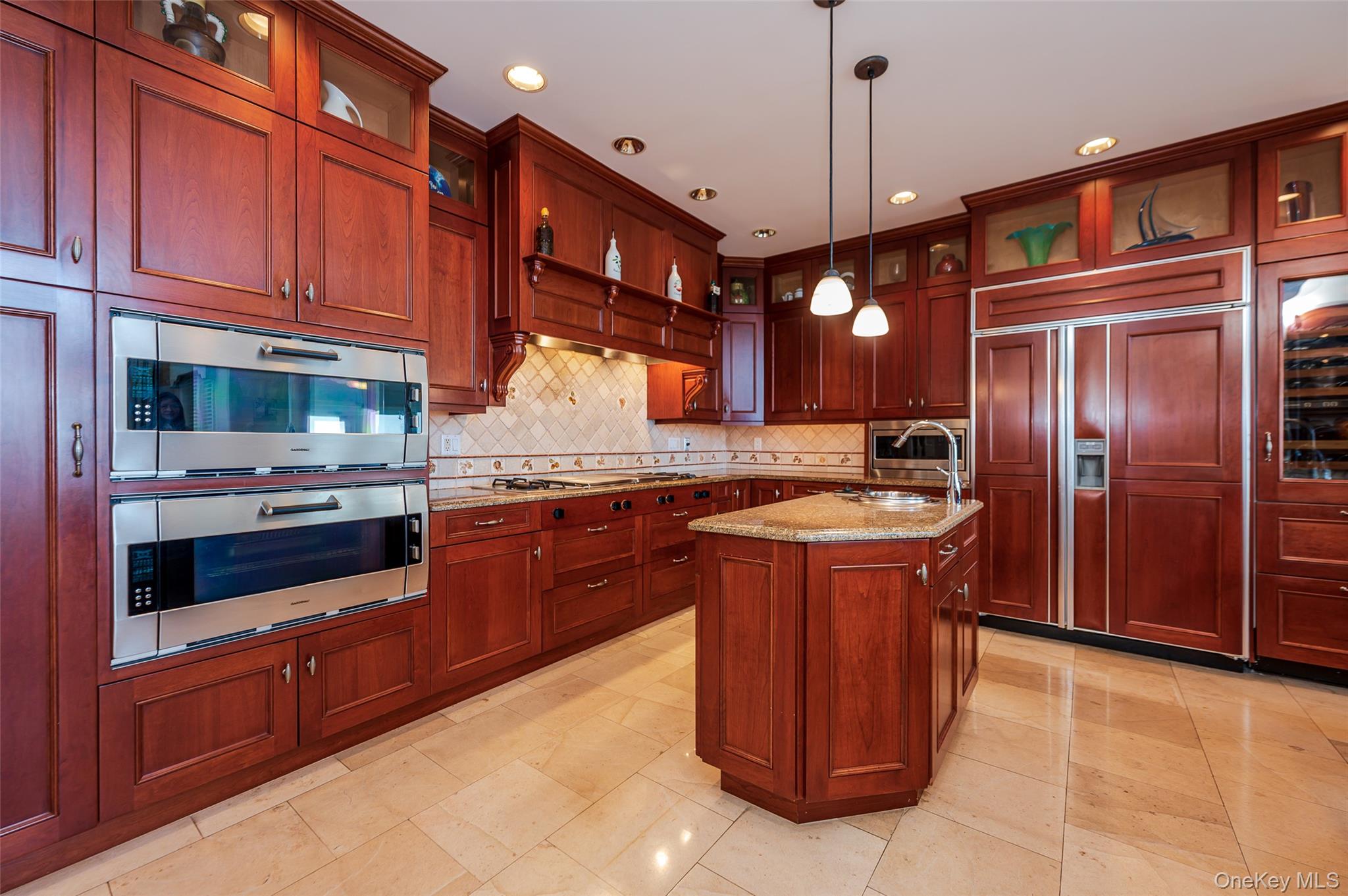 38 Pembroke Drive, Glen Cove, NY 11542