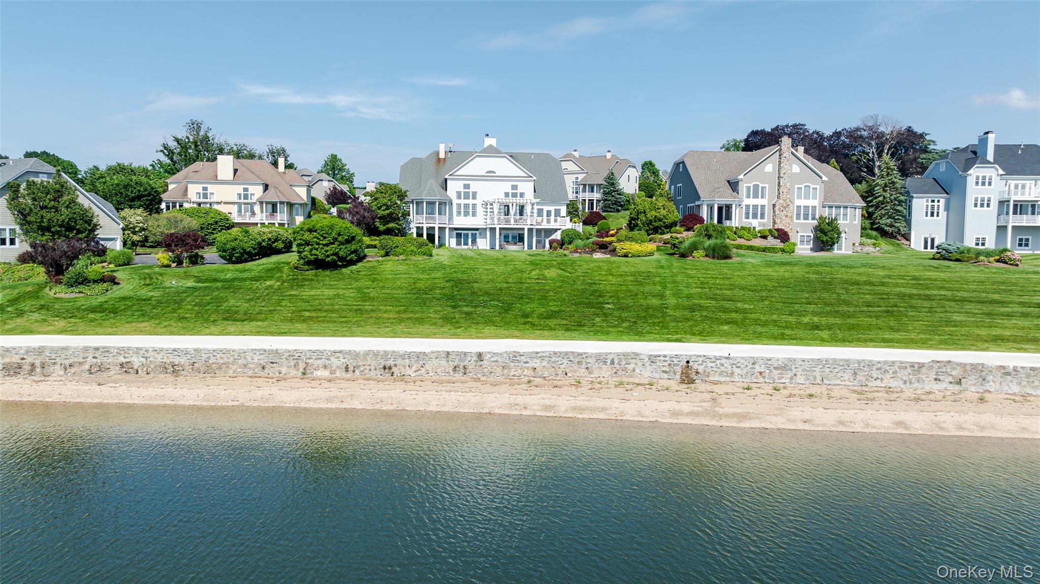 38 Pembroke Drive, Glen Cove, NY 11542