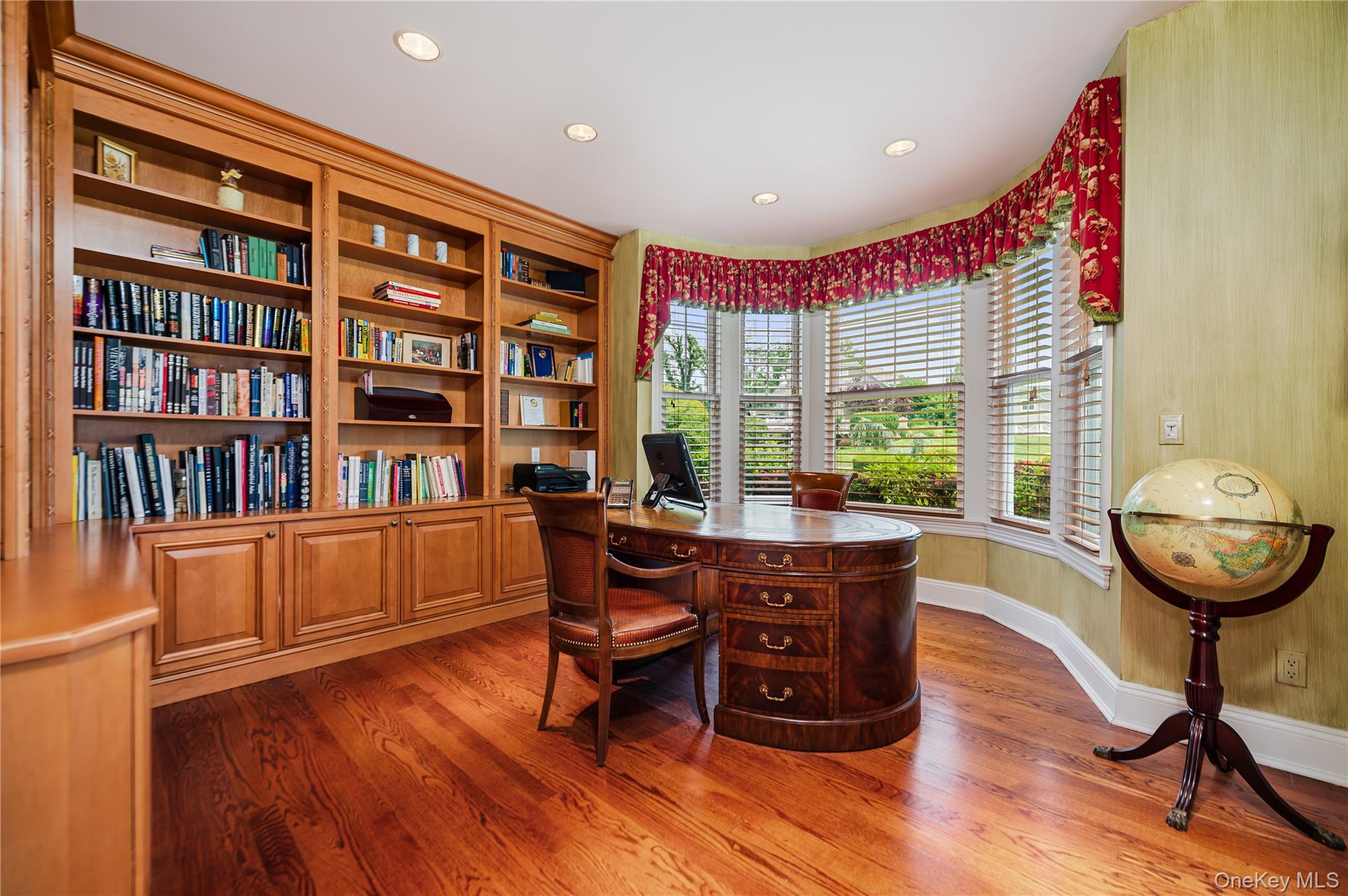 38 Pembroke Drive, Glen Cove, NY 11542