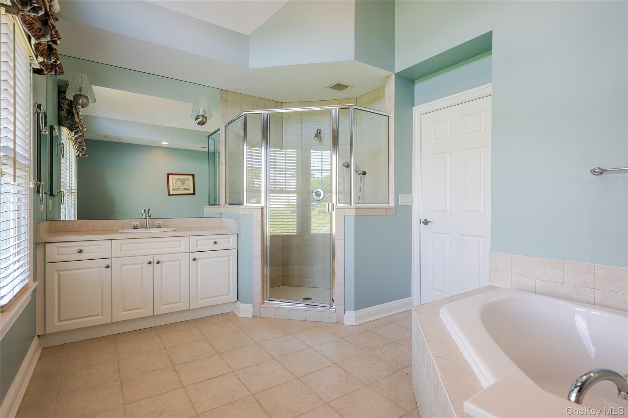 38 Pembroke Drive, Glen Cove, NY 11542